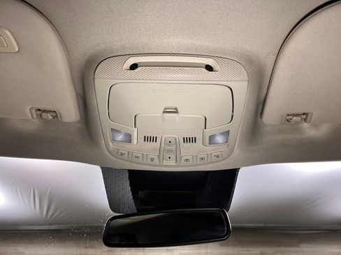 Used 2019 Ford Expedition Platinum image 17