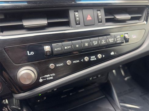 Used 2022 Lexus ES 350 F Sport image 67