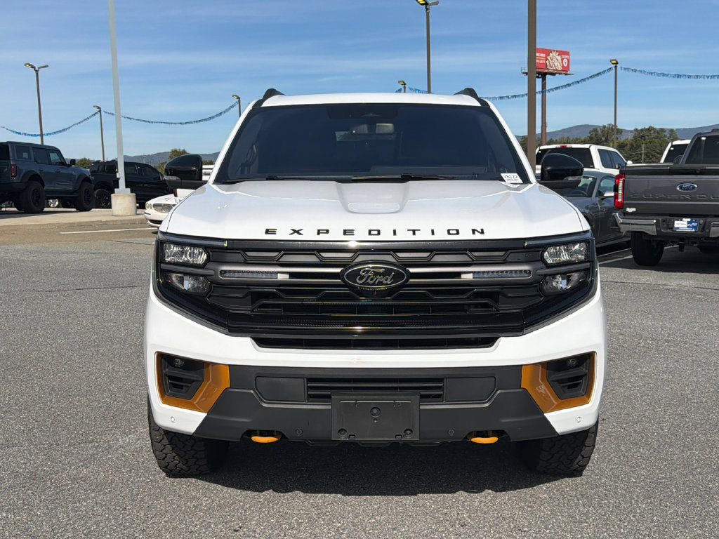Used 2025 Ford Expedition Tremor AWD/4WD image 2