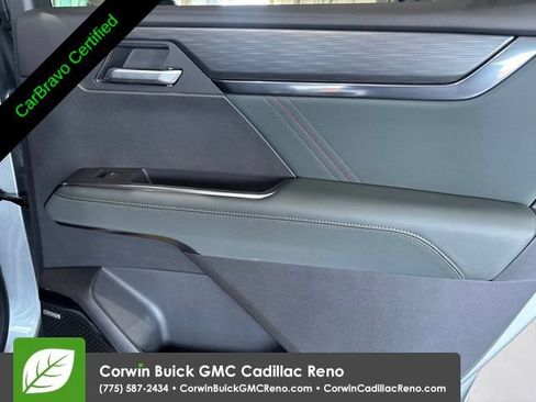Certified 2025 GMC Acadia AT4 w/ Luxury Package AWD/4WD image 32