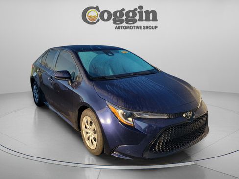 Used 2022 Toyota Corolla LE image 6