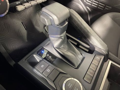 Certified 2025 Toyota Tacoma SR5 image 22