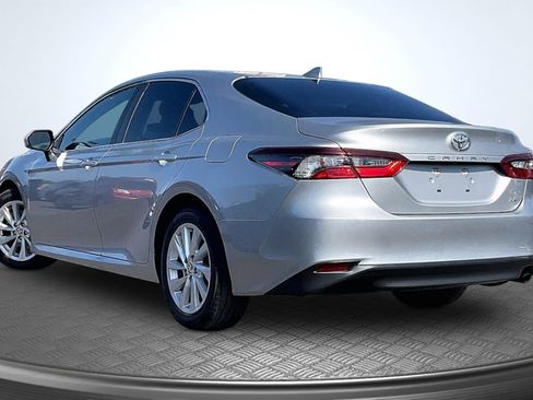 Used 2021 Toyota Camry LE FWD image 2