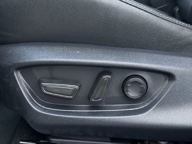 Used 2025 Toyota Camry SE FWD image 28