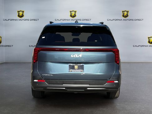 Used 2025 Kia Carnival SX Prestige image 6