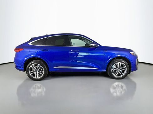 Certified 2025 Audi Q5 Premium Plus w/ Premium Plus AWD/4WD image 8