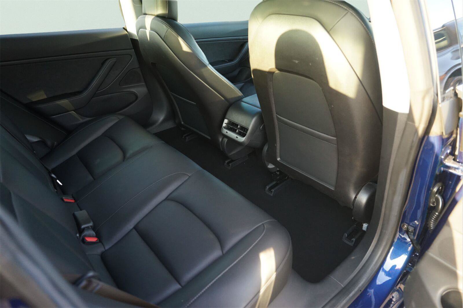 Used 2018 Tesla Model 3 Mid Range RWD image 15