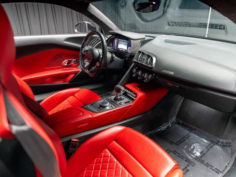 Used 2018 Audi R8 V10 image 60