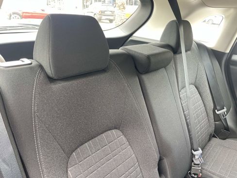 Certified 2025 Honda HR-V LX image 19