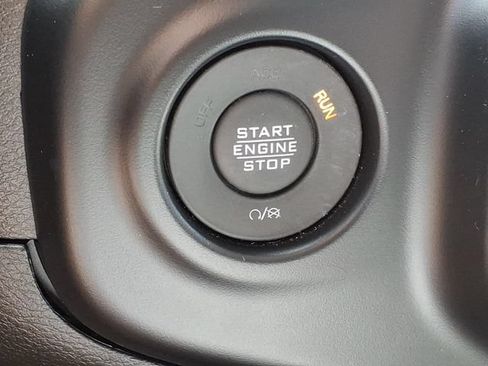 Used 2023 Jeep Wrangler Unlimited Sahara AWD/4WD image 30