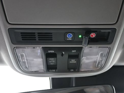 Used 2021 Honda Pilot Touring image 20