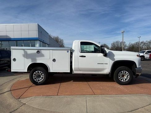 New 2025 Chevrolet Silverado 2500 W/T RWD image 9