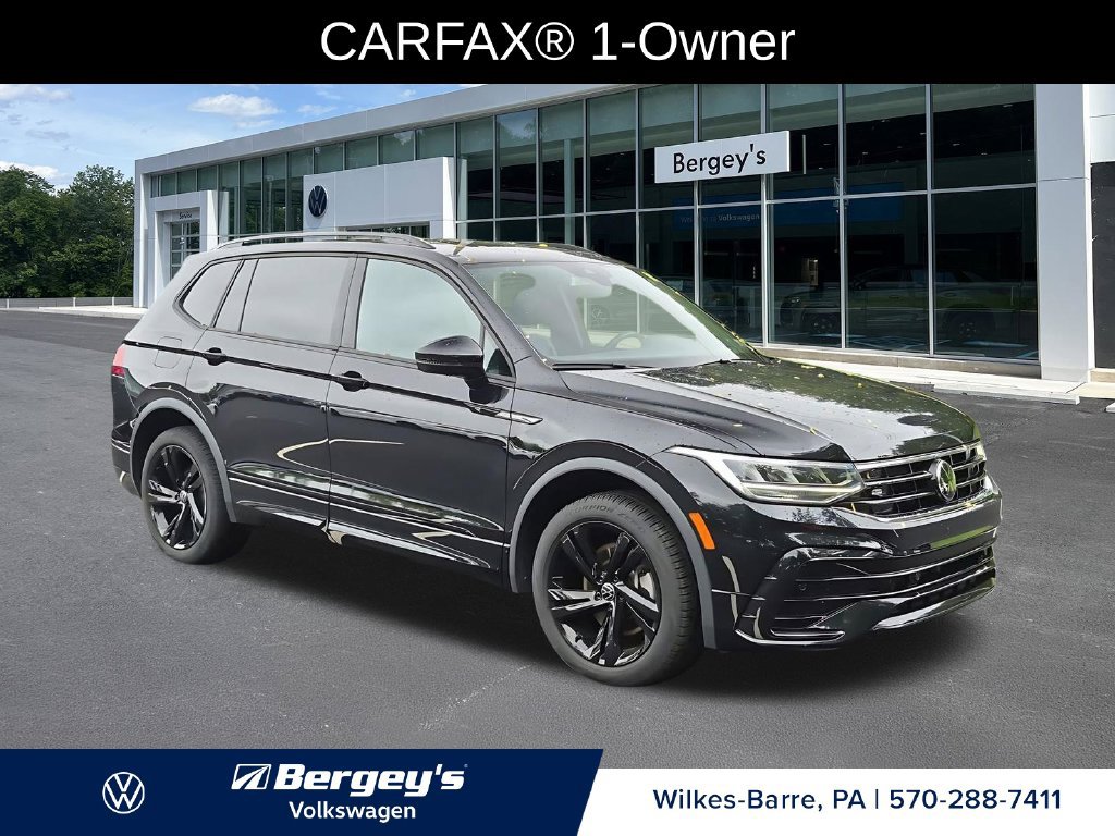 Certified 2024 Volkswagen Tiguan SE R-Line AWD/4WD image 3