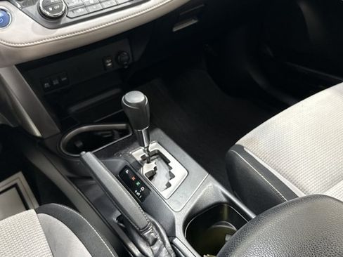 Used 2016 Toyota RAV4 XLE AWD/4WD image 25