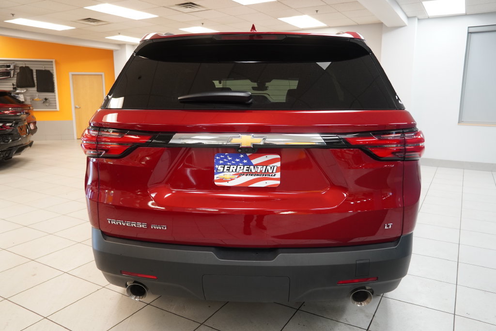 Used 2023 Chevrolet Traverse LT w/ LT Premium Package AWD/4WD image 14