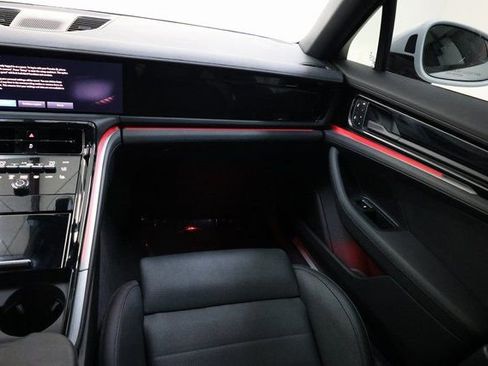 Used 2024 Porsche Panamera 4 image 93