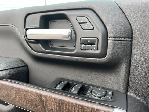 Certified 2022 GMC Sierra 3500 Denali w/ Denali Ultimate Package image 20