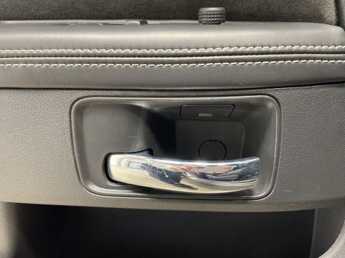 Used 2013 Dodge Challenger SRT8 w/ Harman Kardon Audio Group image 17