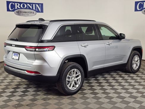 New 2026 Jeep Grand Cherokee Laredo AWD/4WD image 5