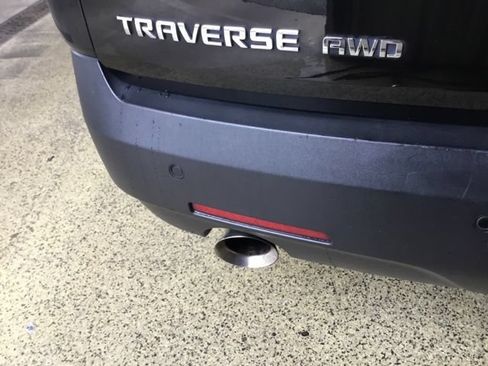 Used 2019 Chevrolet Traverse LT w/ LPO, Floor Liner Package AWD/4WD image 17