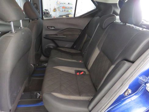 Used 2020 Nissan Kicks SV FWD image 13