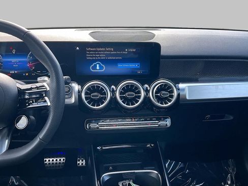Used 2026 Mercedes-Benz GLB 35 AMG 4MATIC image 7