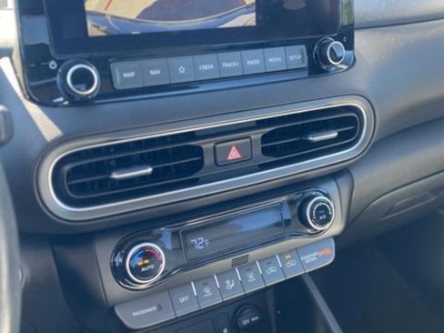 Used 2022 Hyundai Kona Limited image 26