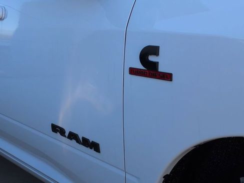 New 2026 RAM 2500 Laramie w/ Night Edition AWD/4WD image 10