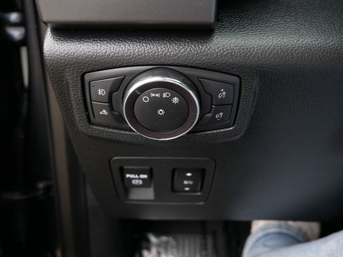 Used 2019 Ford F150 XLT w/ Equipment Group 302A Luxury AWD/4WD image 26