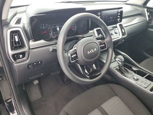 Used 2022 Kia Sorento LX image 18