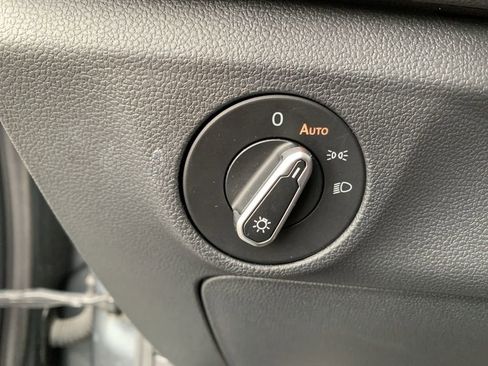 Used 2025 Volkswagen Jetta Sport image 20