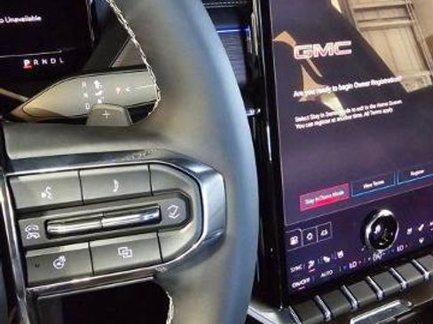 New 2026 GMC Acadia Denali w/ Super Cruise Package FWD image 30