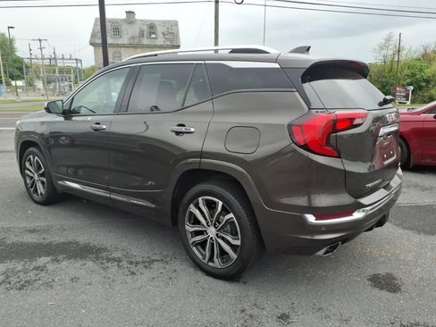Used 2020 GMC Terrain Denali w/ Denali Premium Package AWD/4WD image 4