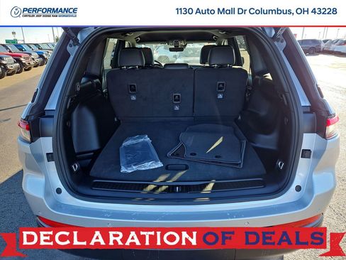 New 2026 Jeep Grand Cherokee Altitude image 11