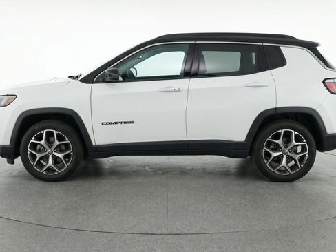Used 2025 Jeep Compass Limited AWD/4WD image 5