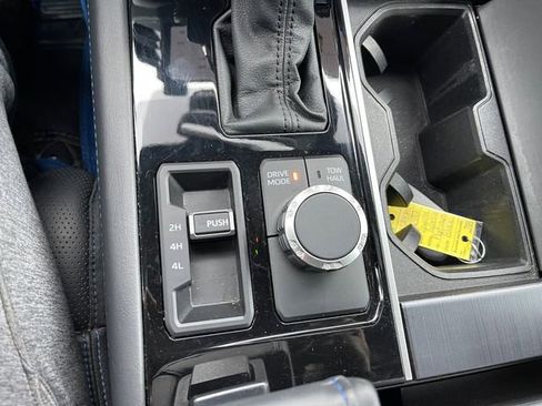 Used 2022 Toyota Tundra Platinum w/ Advanced Package image 19