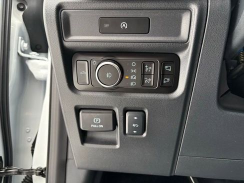 Used 2025 Ford F150 Lariat w/ Equipment Group 502A High AWD/4WD image 18