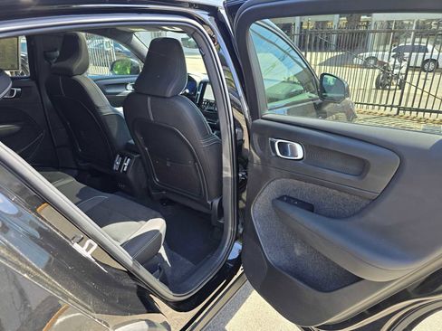 Used 2023 Volvo C40 P8 Recharge Plus AWD/4WD image 13