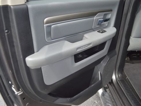 Used 2016 RAM 1500 Big Horn AWD/4WD image 19