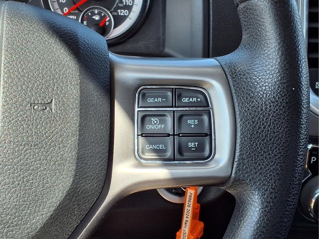 Used 2024 RAM 1500 Classic SLT AWD/4WD image 17