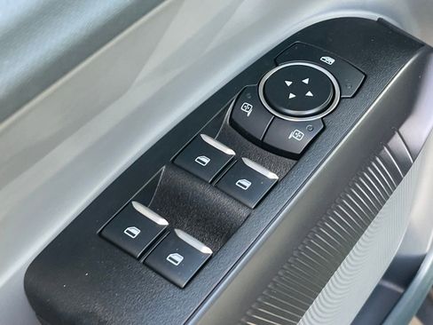 New 2025 Ford Maverick Lariat w/ Black Appearance Package image 17