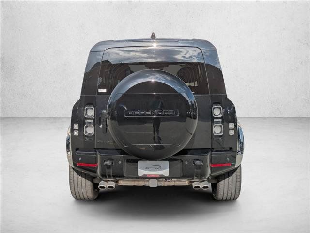 Certified 2025 Land Rover Defender 110 V8 AWD/4WD image 7