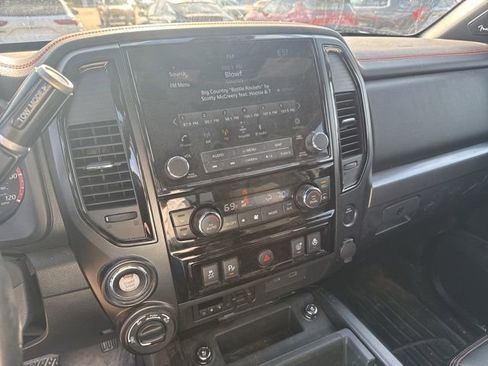Used 2021 Nissan Titan PRO-4X w/ Pro-4x Convenience Package image 15