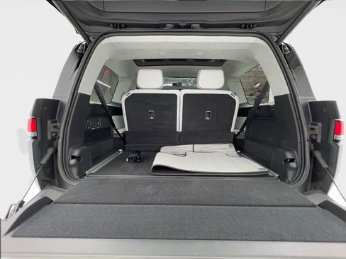 Used 2025 Rivian R1S Adventure AWD/4WD image 17