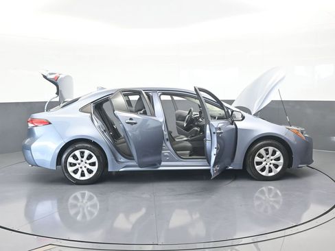 Used 2022 Toyota Corolla LE image 69