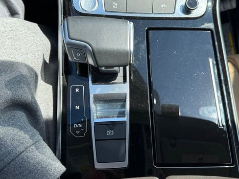 Used 2020 Audi A8 L 3.0T w/ Executive Package image 15