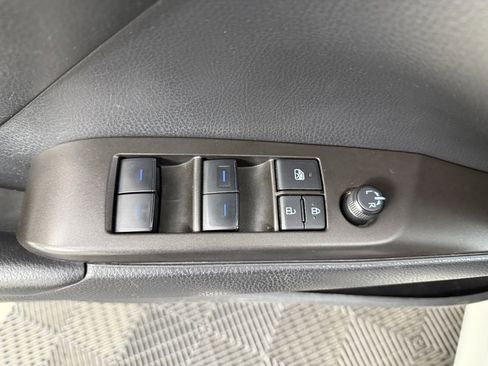 Used 2022 Toyota Camry LE image 11