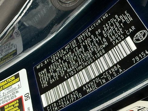 Used 2019 Toyota Camry LE image 32