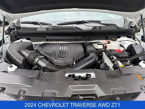Used 2024 Chevrolet Traverse Z71 AWD/4WD image 24