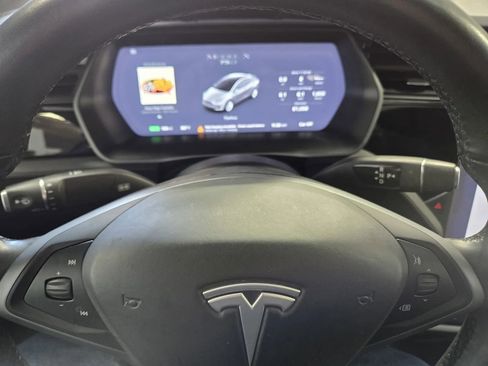 Used 2018 Tesla Model X image 14